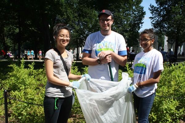 CSA volunteers