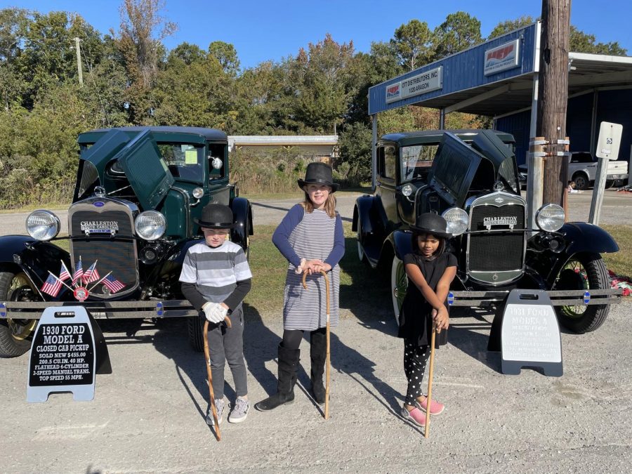 Preparing for the Charleston Christmas Parade!